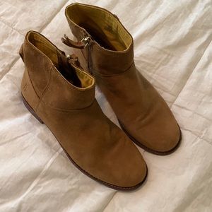 Tan suede leather booties size 7.5; Great condition!
